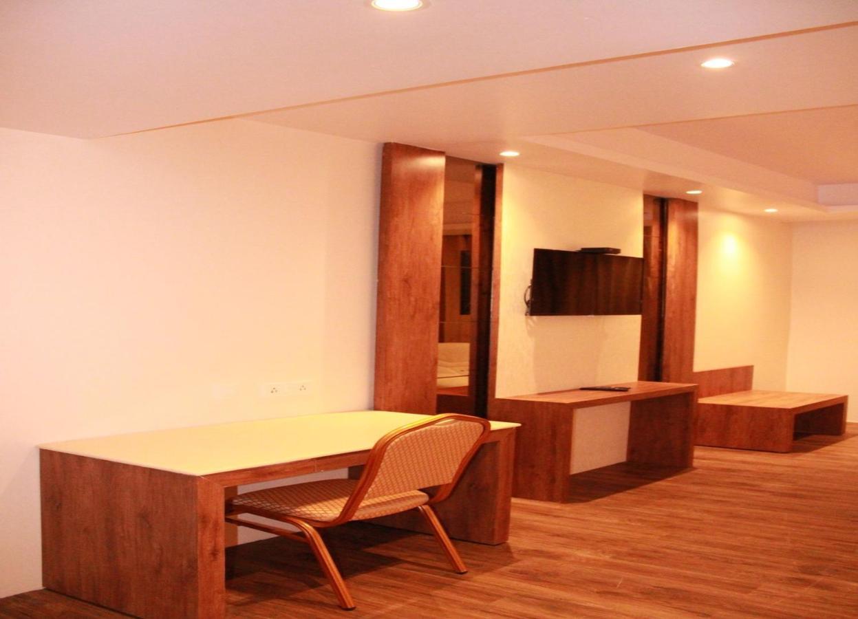 Sarovar Portico, Somnath Exterior photo